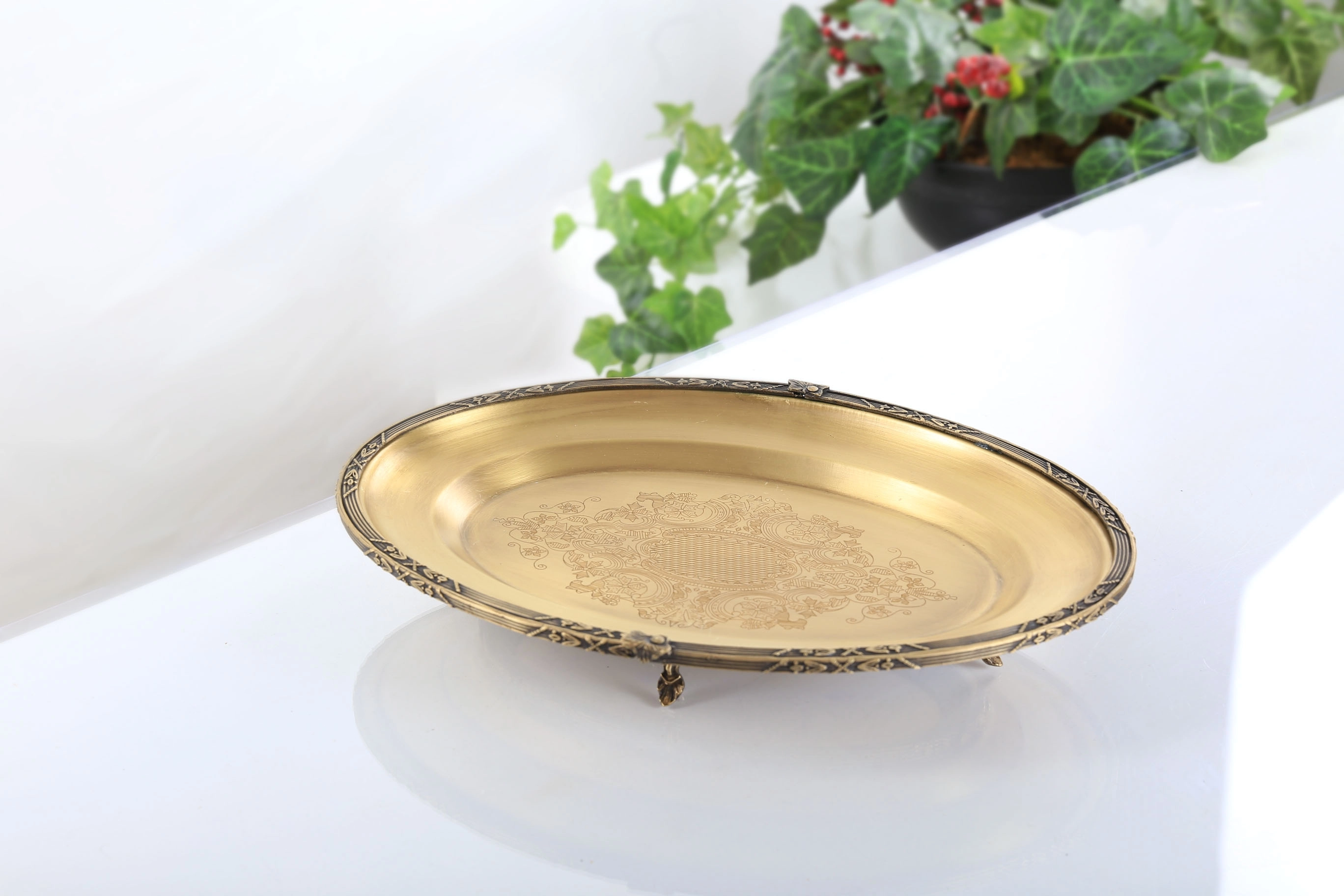 ANTİK İŞLEMELİ ÇELİK OVAL 35 CM SUNUM TABAĞI