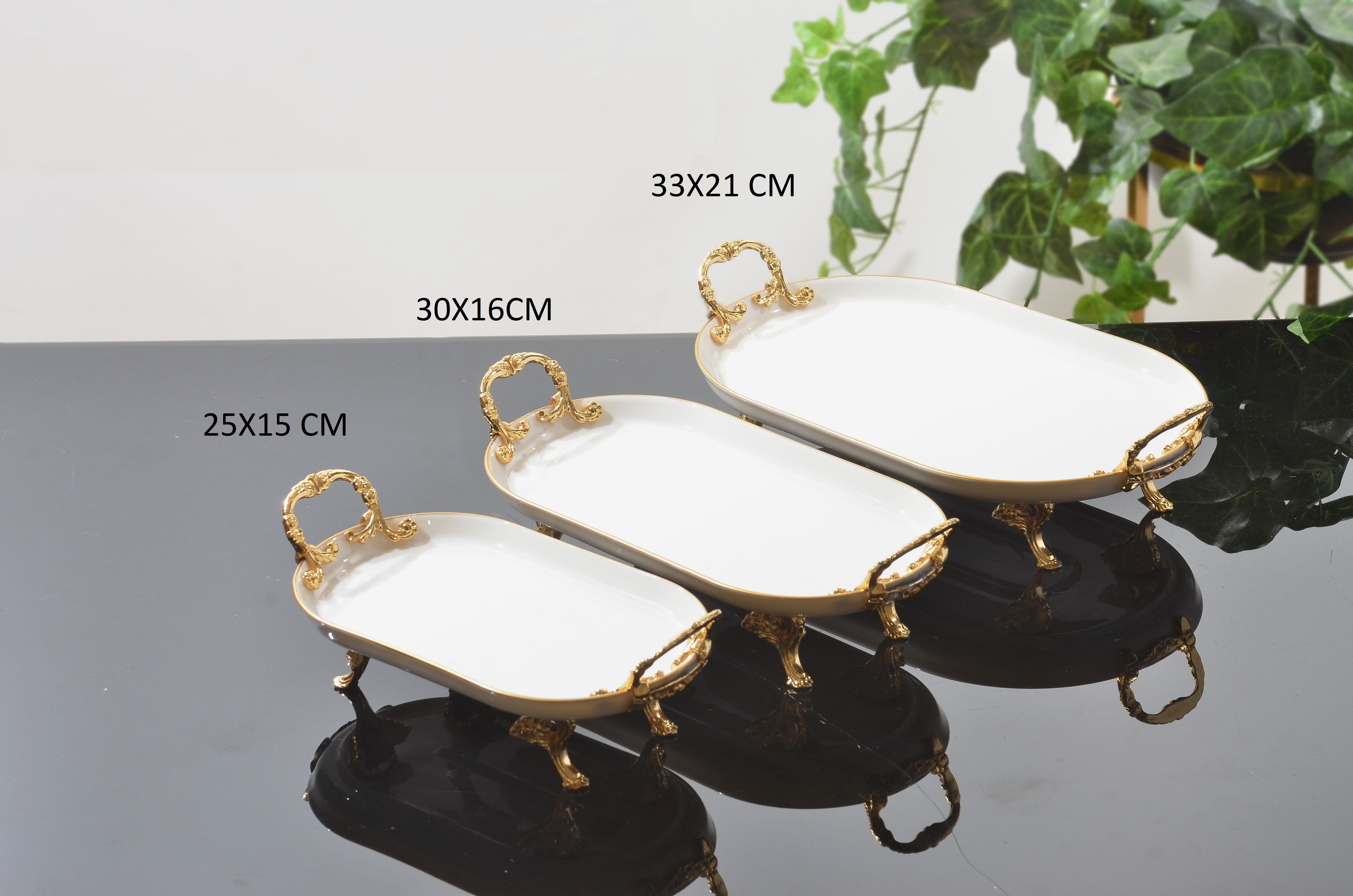 PORSELEN KULPLU SUNUMLUK 25X15 CM GOLD
