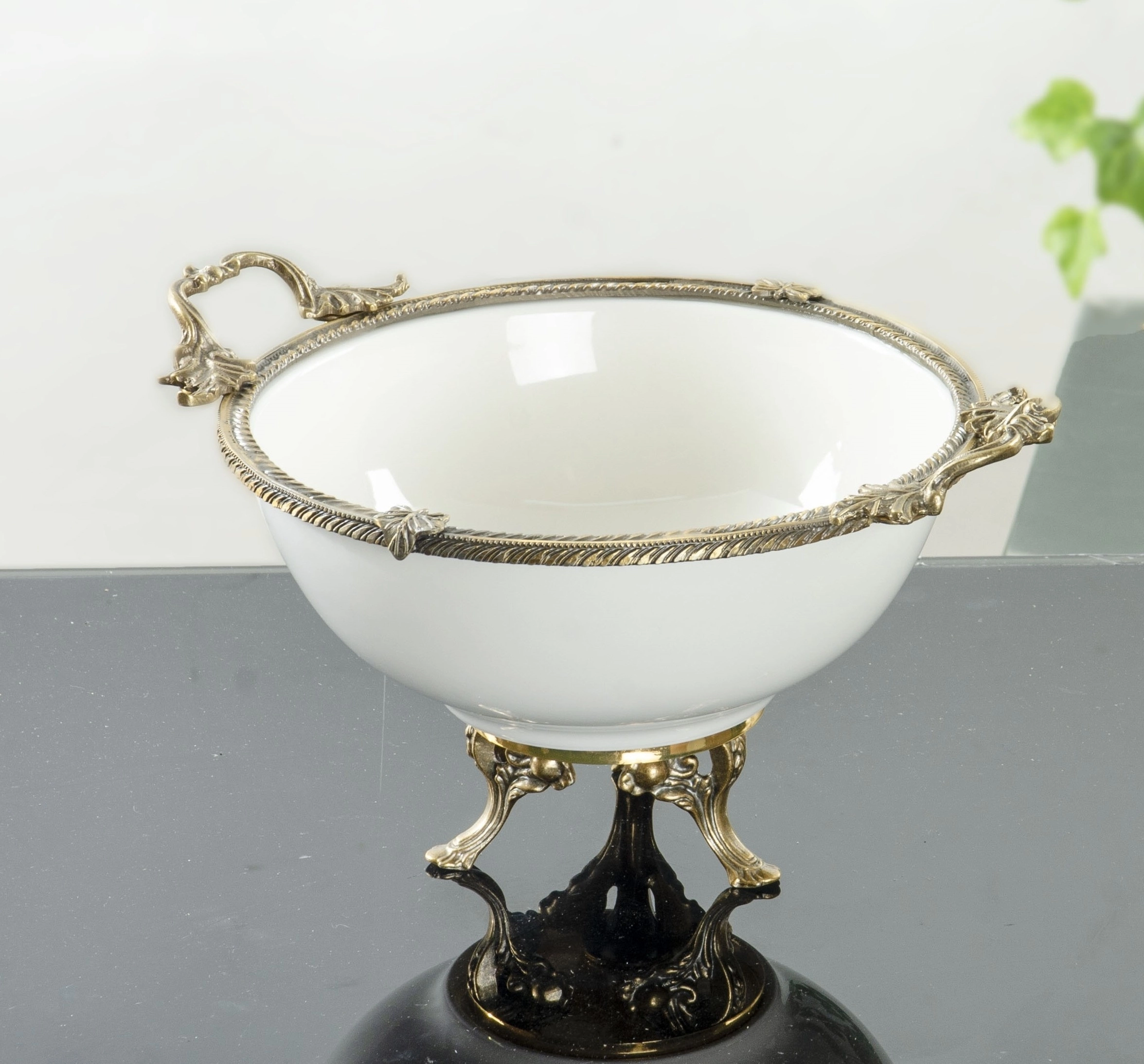 26 CM KULPLU PORSELEN SALATA KASESİ 