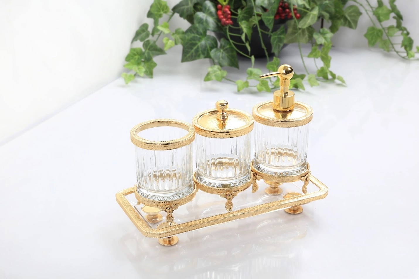 KRİSTAL 4 PARÇA BANYO SETİ