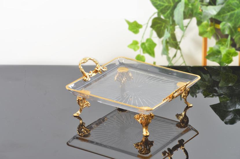 DÖKÜM AYAK KULPLU KARE CAMSUNUMLUK 25X25